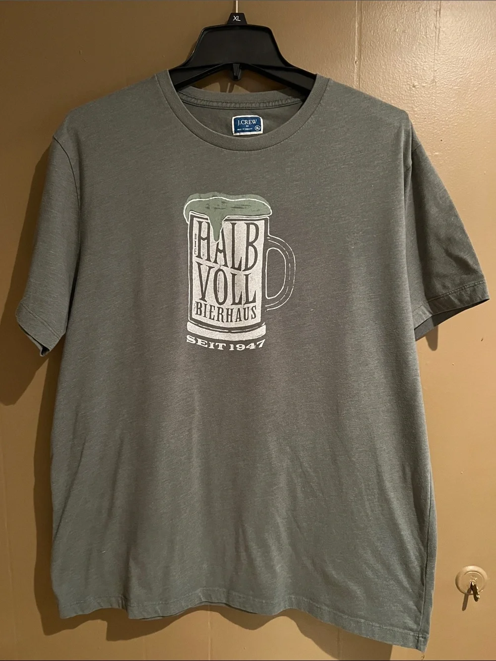 J. Crew Olive Gray Graphic Beer Mug Tee Sz XL